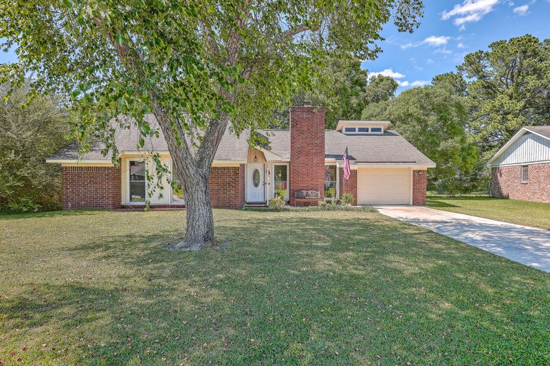 108 Arrowhead Dr, Summerville, SC 29486