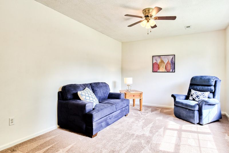 106 Mepkin Dr, Summerville, SC 29486