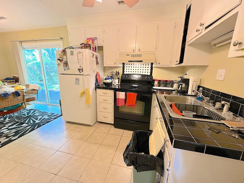 2607 Sal Ln, North Charleston, SC 29406