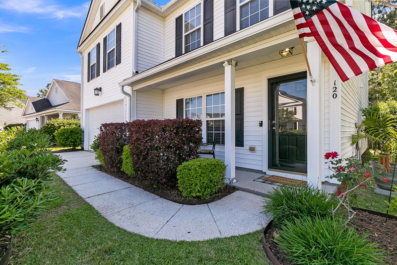 120 Wildberry Ln, Goose Creek, SC 29445