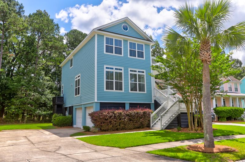 2246 Sandy Point Ln, Mount Pleasant, SC 29466