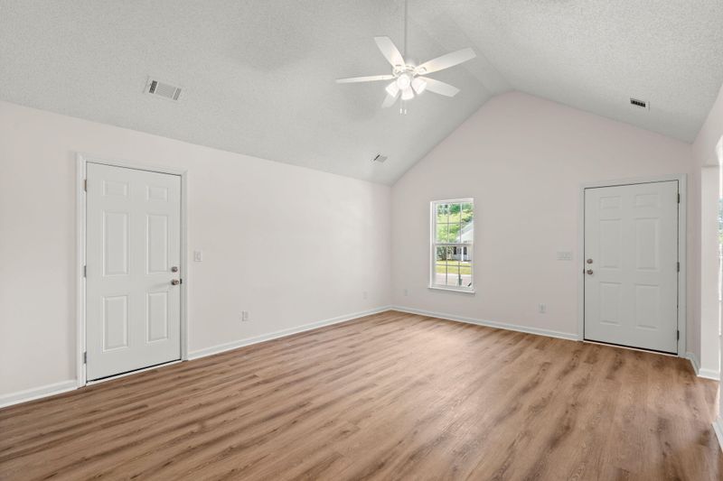 106 Yorkshire Dr, Summerville, SC 29483
