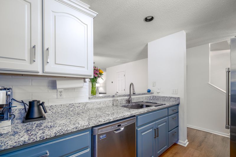 105 Amberwood Dr, Summerville, SC 29483