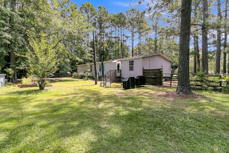 6982 Buckhorn Rd, Ravenel, SC 29470