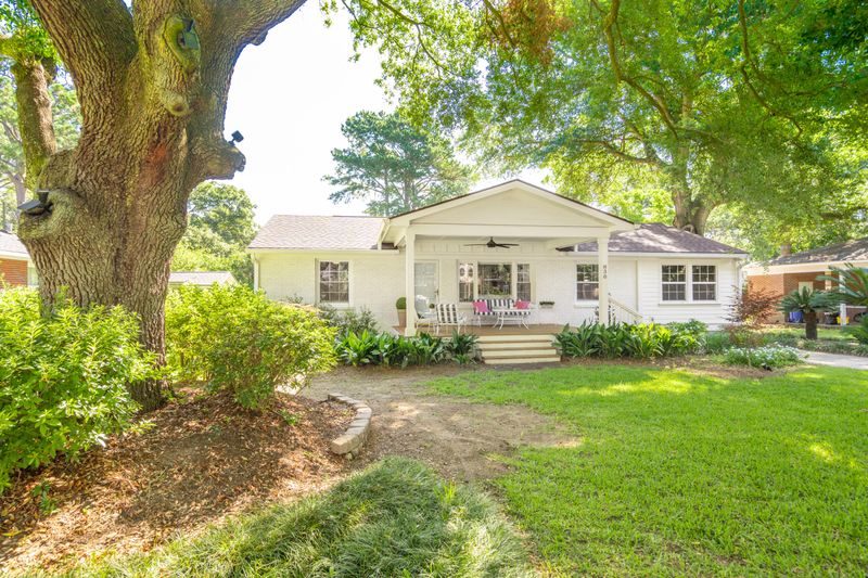 830 Quail Dr, Charleston, SC 29412