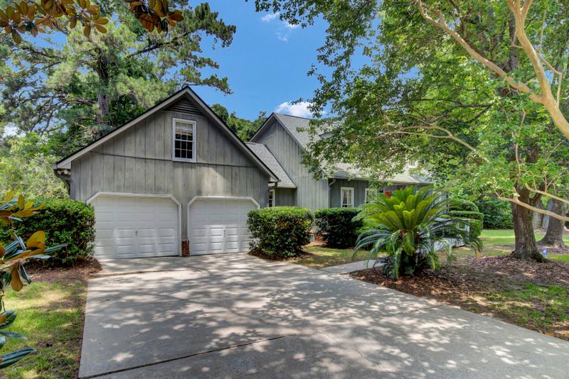 1564 Boone Hall Dr, Charleston, SC 29407