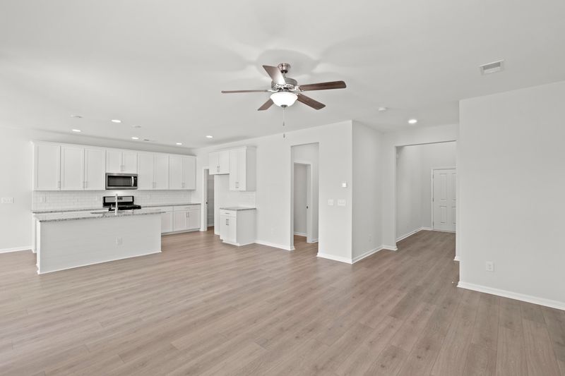 8725 Revival Rd, North Charleston, SC 29420
