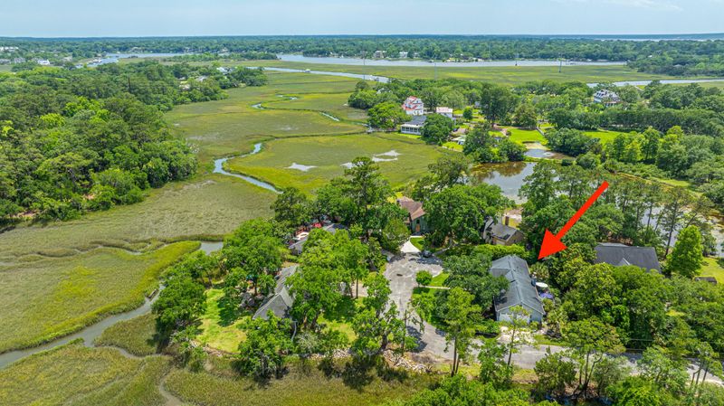 5 Gardens Corner Ct, Charleston, SC 29407