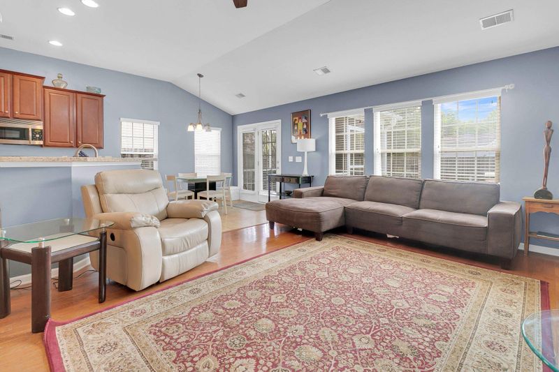 7006 Lofton Ct, Summerville, SC 29483