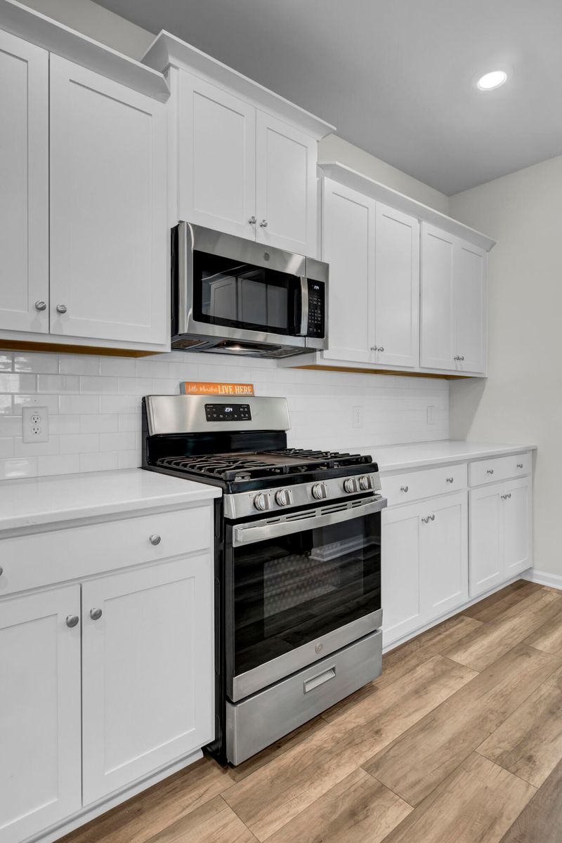 134 Red Bluff St, Summerville, SC 29483