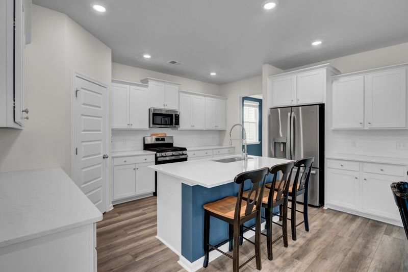 134 Red Bluff St, Summerville, SC 29483