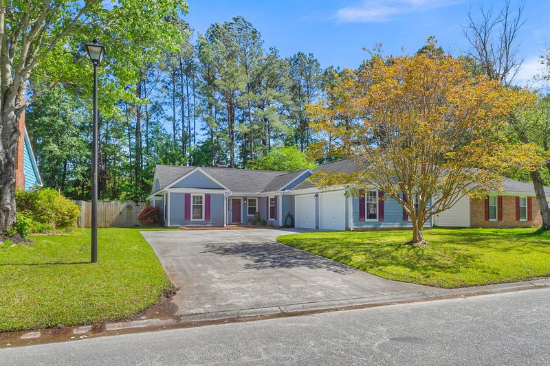 122 Chownings Ln, Goose Creek, SC 29445