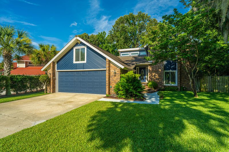 310 Christiee Ct, Charleston, SC 29418