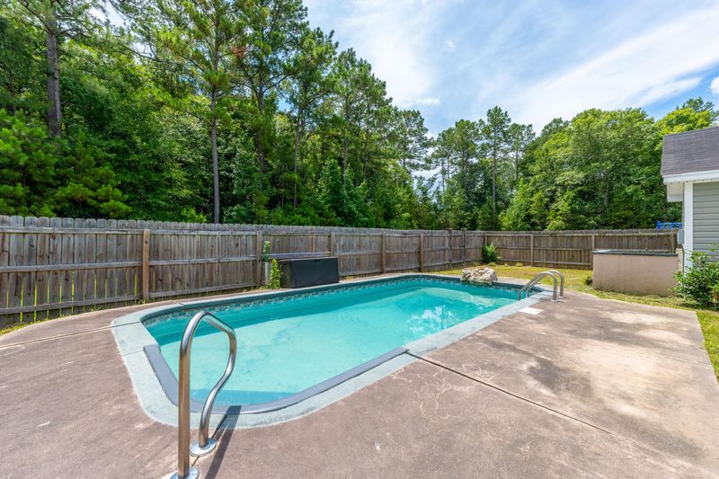 166 Blackstone Dr, Moncks Corner, SC 29461
