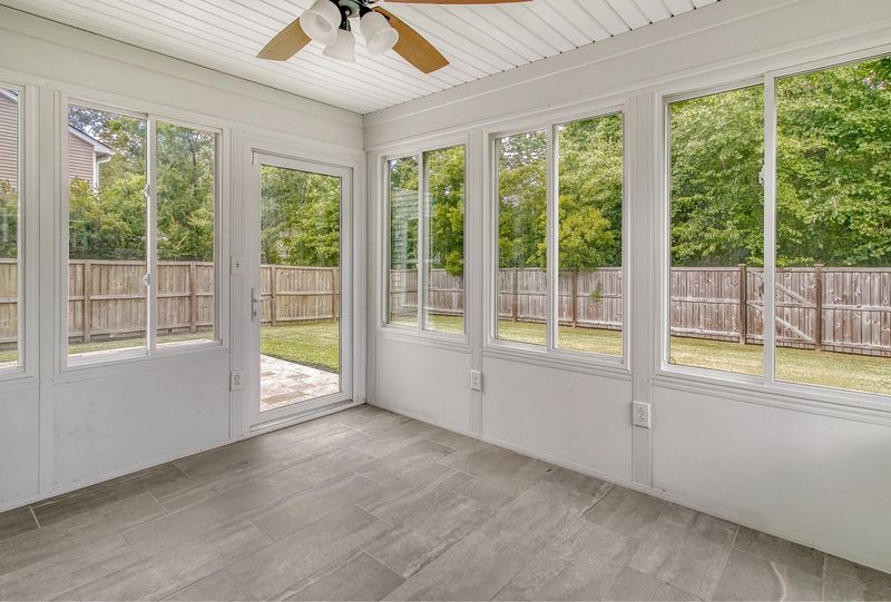220 Waterbrook Dr, Goose Creek, SC 29445