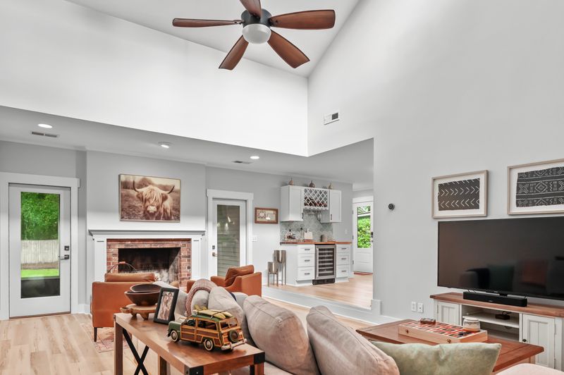1052 Royalist Rd, Mount Pleasant, SC 29464