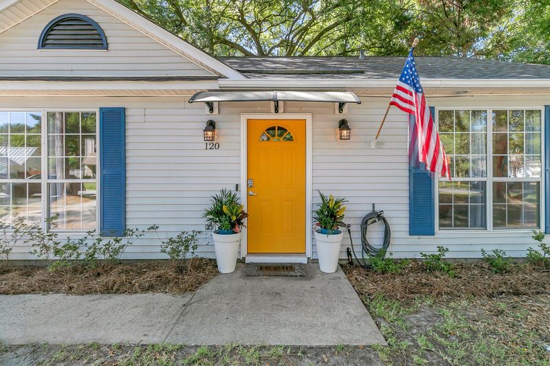 120 Corsair St, Summerville, SC 29483