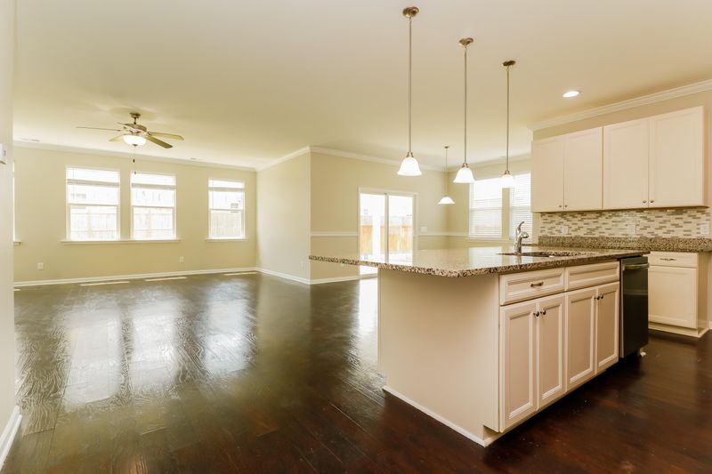 538 Man O War Ln, Moncks Corner, SC 29461