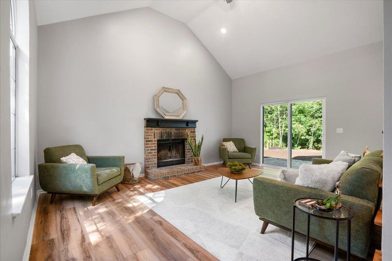 1924 Oak Tree Ln, Mount Pleasant, SC 29464