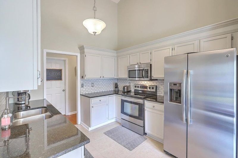 3270 Middleburry Ln, Charleston, SC 29414