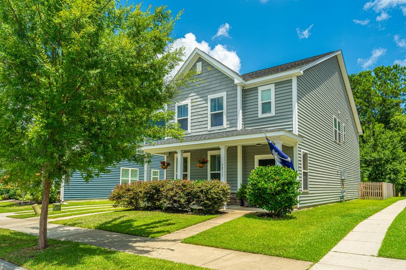3211 Moonlight Dr, Charleston, SC 29414