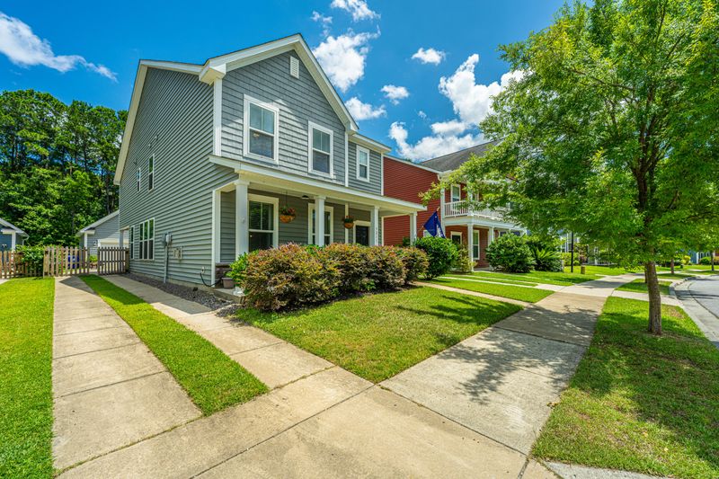 3211 Moonlight Dr, Charleston, SC 29414