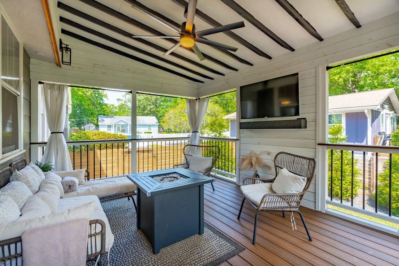 8 Oak Forest Dr, Charleston, SC 29407