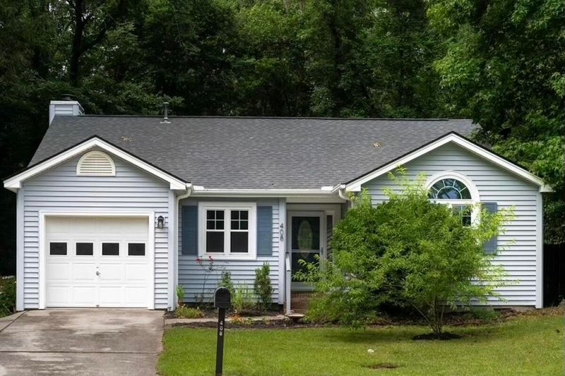 408 White Church Ln, Summerville, SC 29485