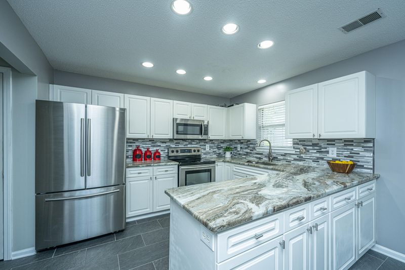 4839 Habersham Ln, Summerville, SC 29485