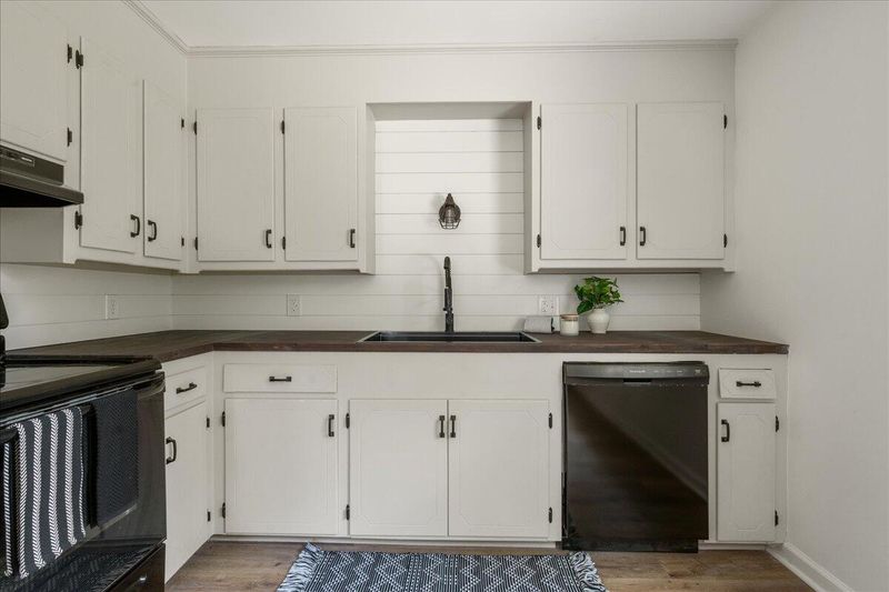 186 Monitor Cir, Moncks Corner, SC 29461