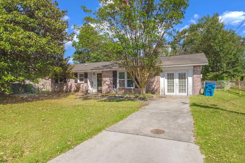 9856 Berrywood Dr, Ladson, SC 29456