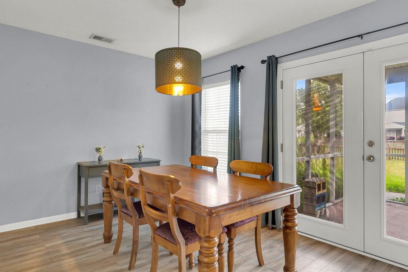 422 Dovetail Cir, Summerville, SC 29483