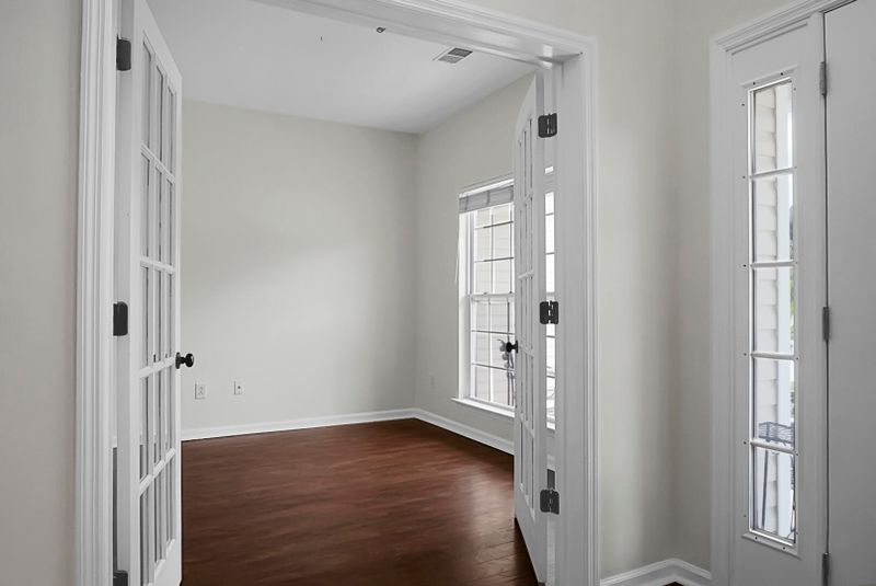 216 Hollytree Cir, Ladson, SC 29456