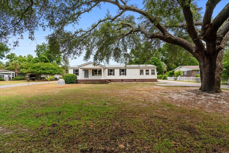 1400 Cooper Store Rd, Moncks Corner, SC 29461