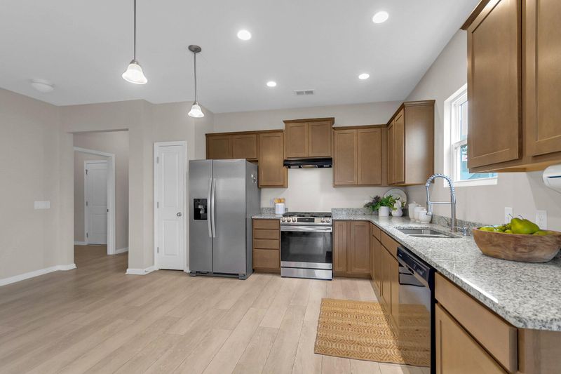 321 Silent Bluff Dr, Summerville, SC 29486