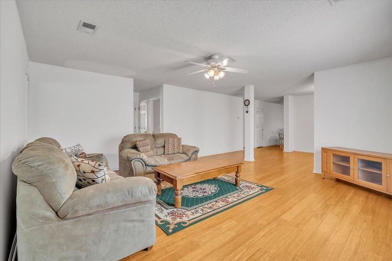 1006 Golden Aspen Dr, Moncks Corner, SC 29461