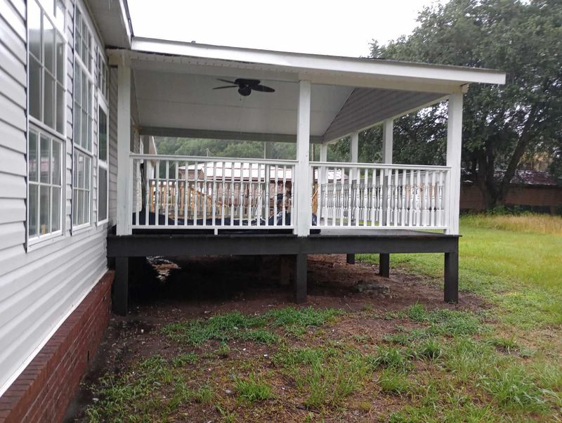 1058 Cainhoy Rd, Wando, SC 29492