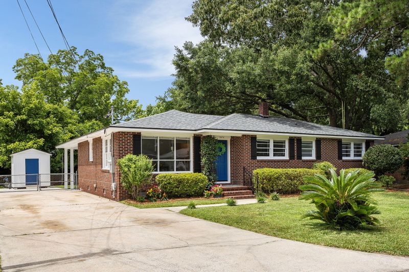 5275 Hartford Cir, North Charleston, SC 29405