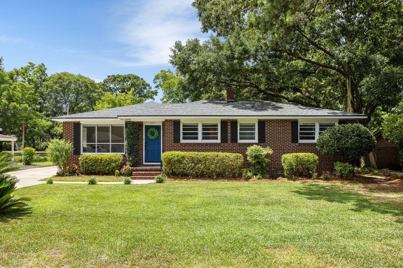 5275 Hartford Cir, North Charleston, SC 29405