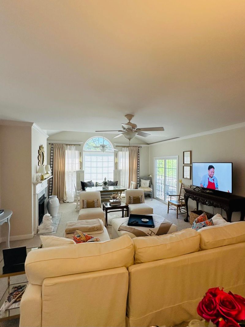 1361 Kingsford Ln, Mount Pleasant, SC 29466