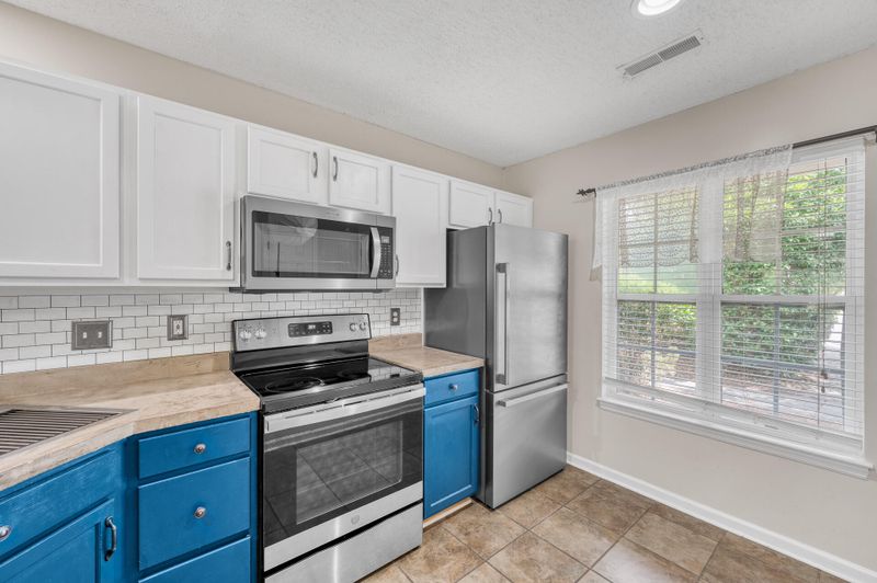 107 Macy Cir, Goose Creek, SC 29445