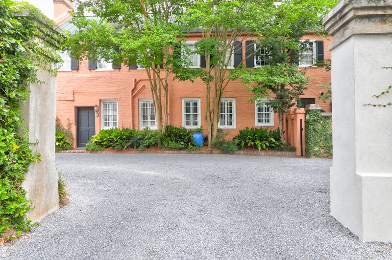26 Society St, Charleston, SC 29401