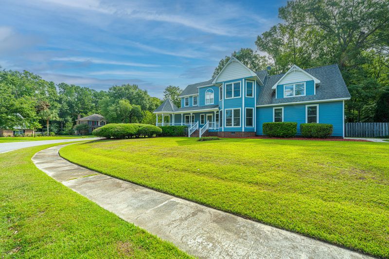 115 Knottingham Dr, Goose Creek, SC 29445