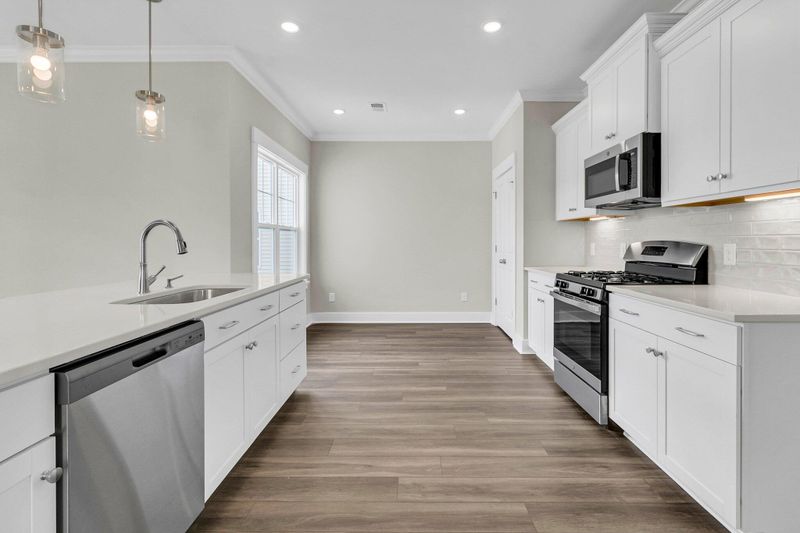 103 Guernsey Ln, Summerville, SC 29483
