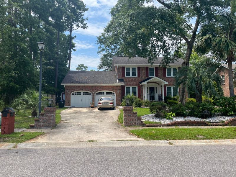 213 Towhee Dr, Summerville, SC 29485