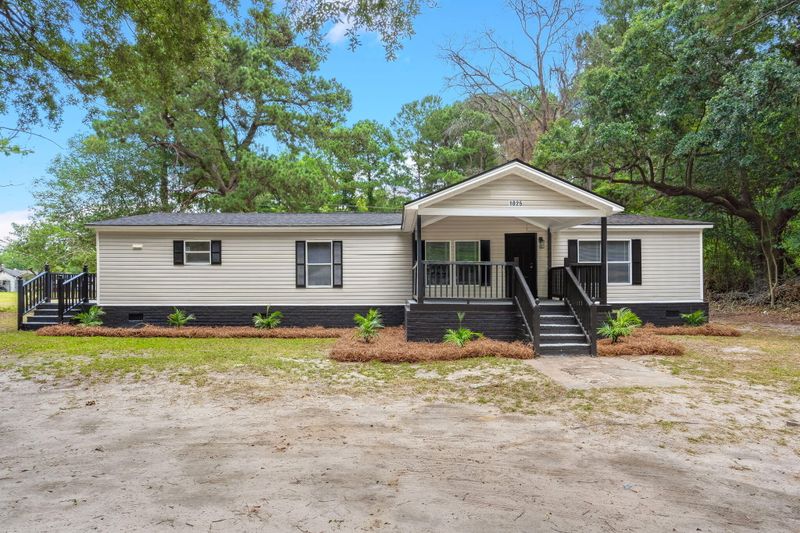 1025 Cooper Store Rd, Moncks Corner, SC 29461