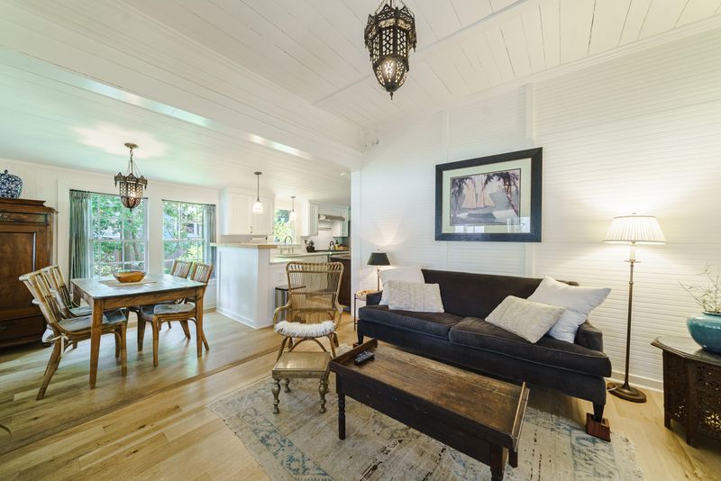 706 E Cooper Ave, Folly Beach, SC 29439