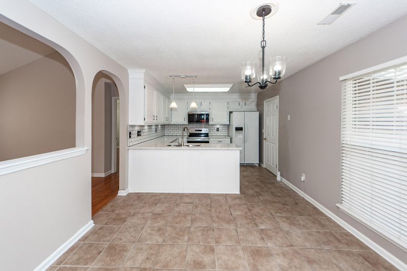 102 Crystal St, Goose Creek, SC 29445