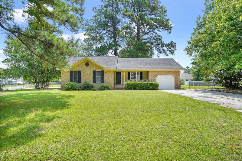 101 Maple Dr, Summerville, SC 29485