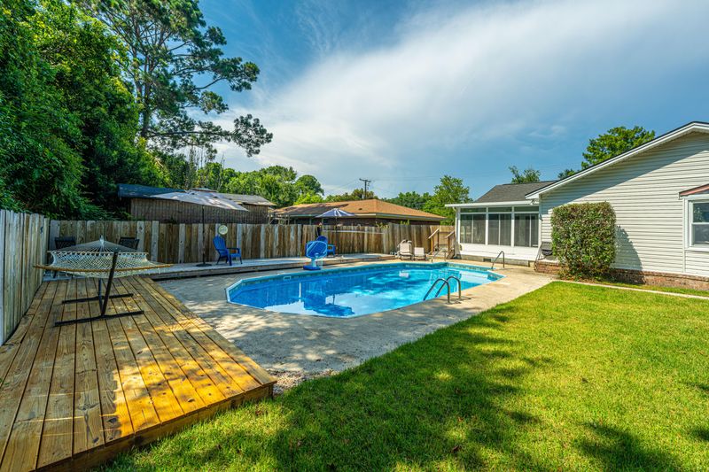 1227 Silverleaf Cir, Charleston, SC 29412